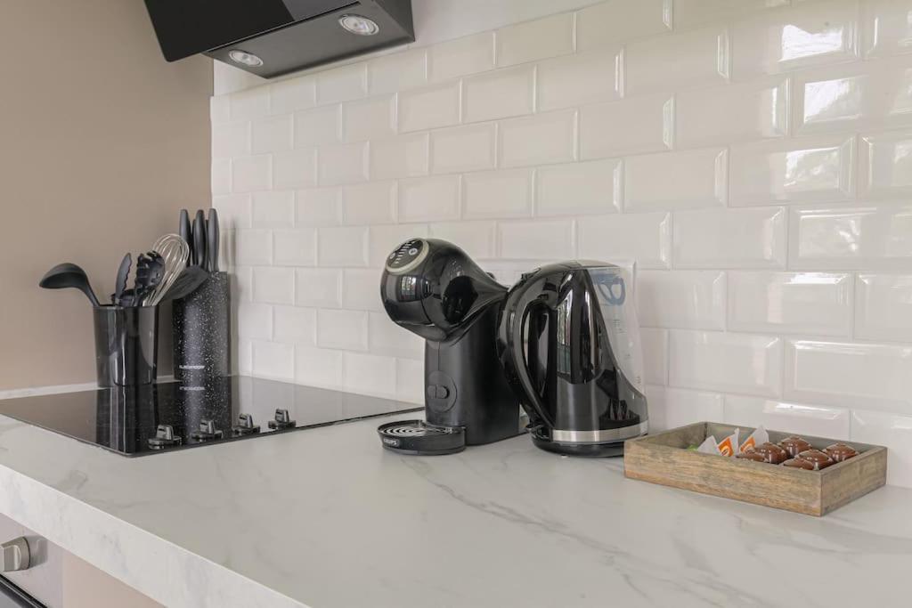 Le Pressense, Ideal Sejour Pro Ou Familiale เวนิส์ซูซ์ ภายนอก รูปภาพ