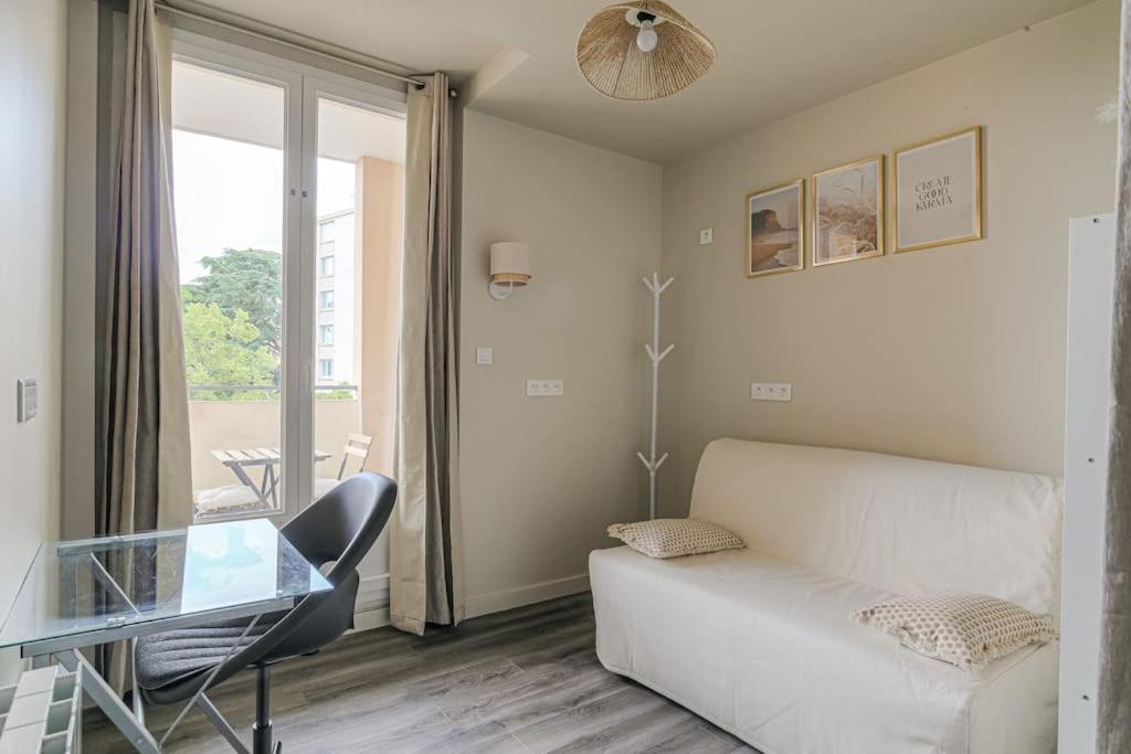 Le Pressense, Ideal Sejour Pro Ou Familiale เวนิส์ซูซ์ ภายนอก รูปภาพ