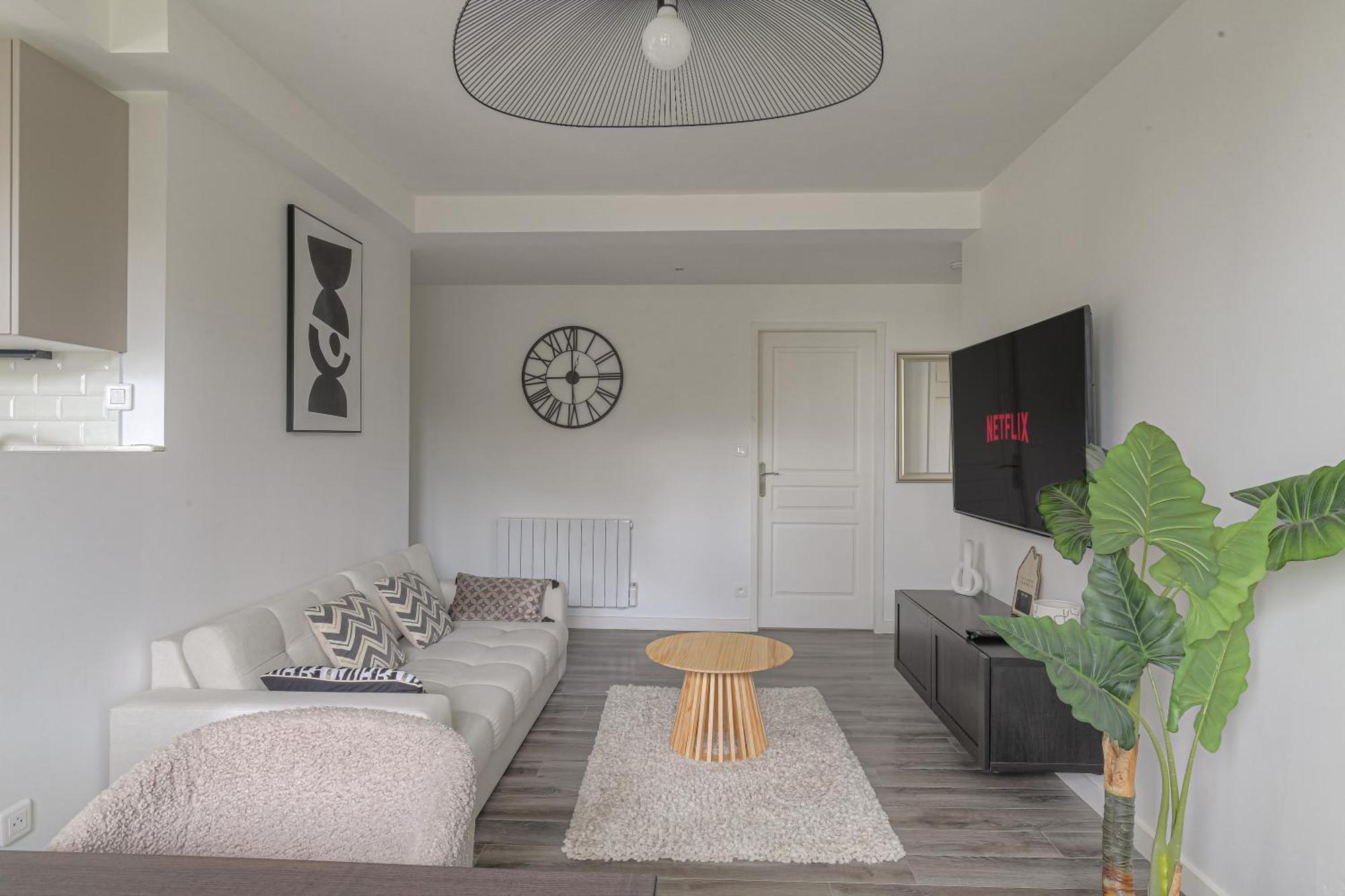 Le Pressense, Ideal Sejour Pro Ou Familiale เวนิส์ซูซ์ ภายนอก รูปภาพ
